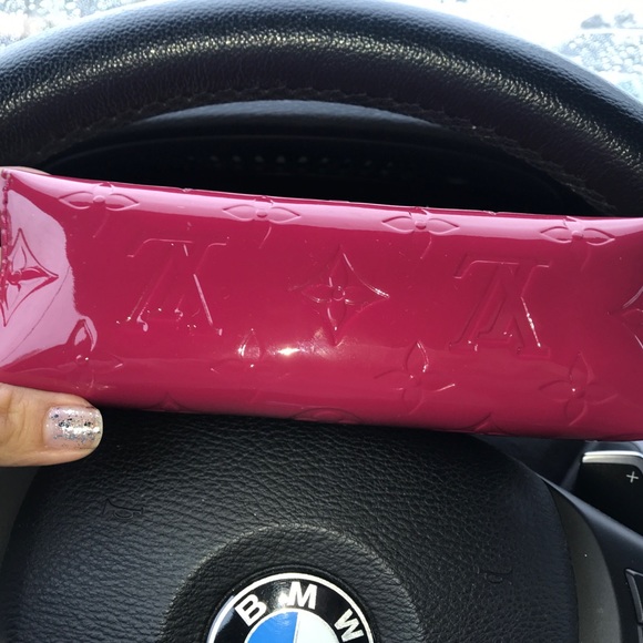 🎀FINAL PRICE🎀LV VERNIS COSMETIC POUCHETTE🎀 - Picture 5 of 8